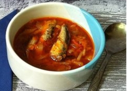 Пісний борщ з рибною консервою